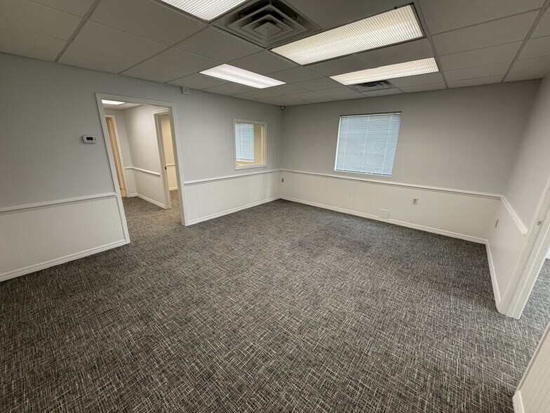 More Photos Of 415 S Babcock St, Melbourne Office For Lease