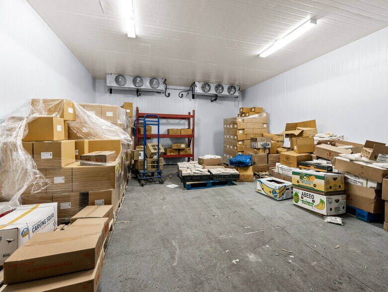 More Photos Of 4239 N 40th Ave, Phoenix Warehouse For Lease