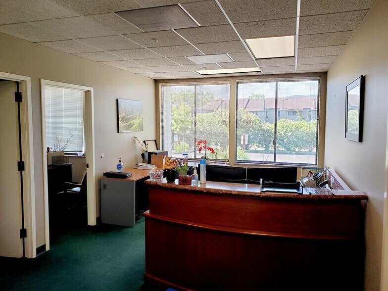 More Photos Of 300 Tamal Plz, Corte Madera Office Residential For Lease