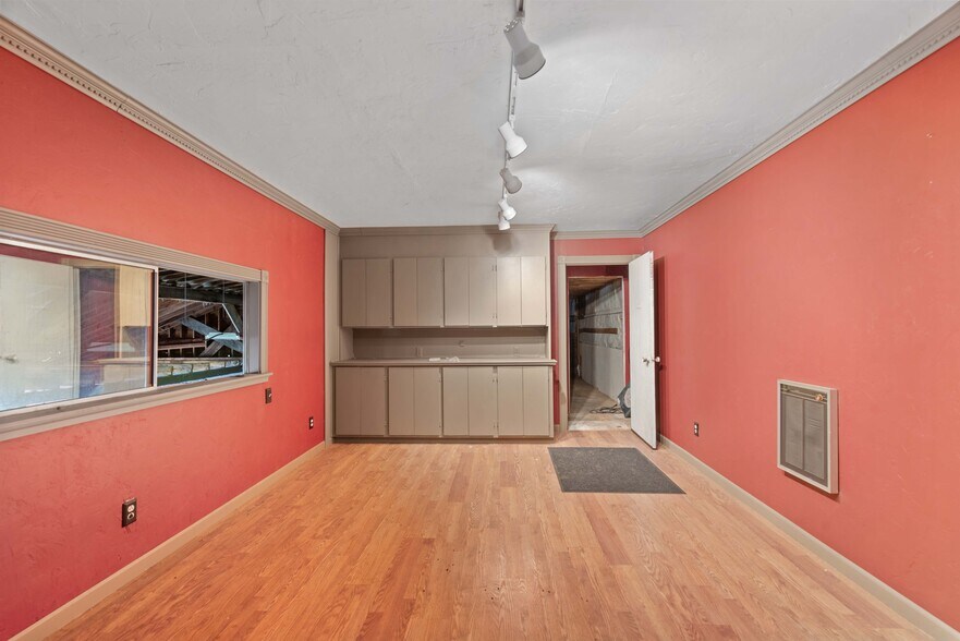 More Photos Of 1260 Lower Sunnyslope Rd, Wenatchee Manufacturing For Lease