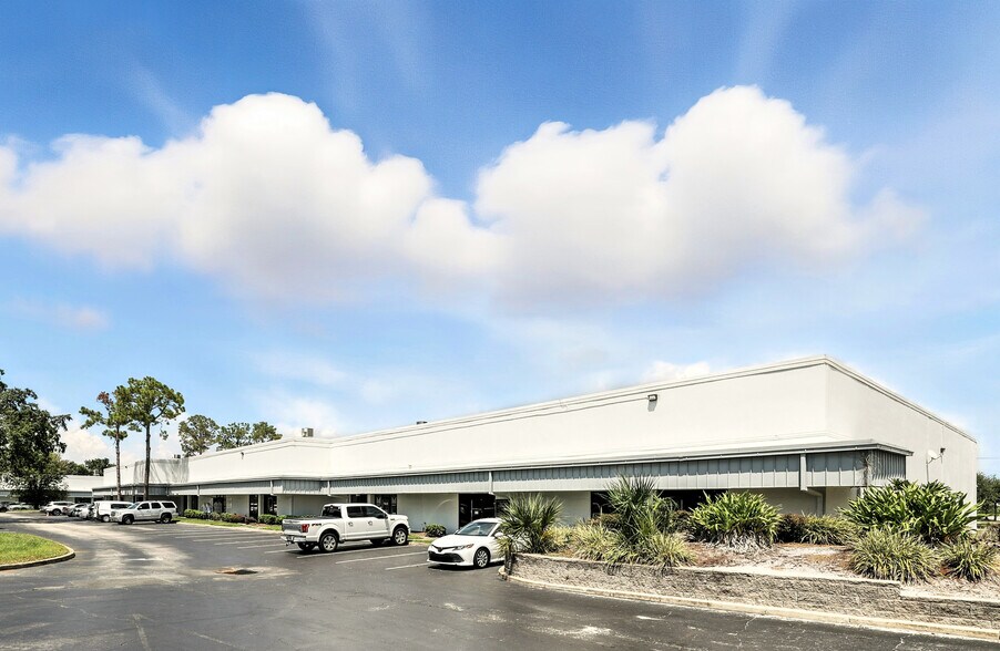 More Photos Of 701 S Kirkman Rd, Orlando Flex For Lease