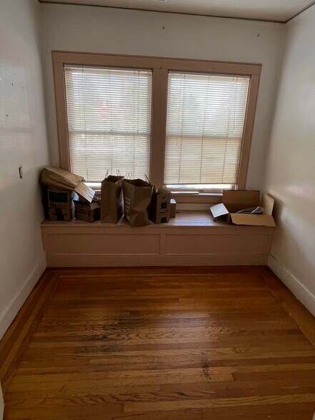 More Photos Of 3121 Broadway, Sacramento Storefront Retail Residential For Sale