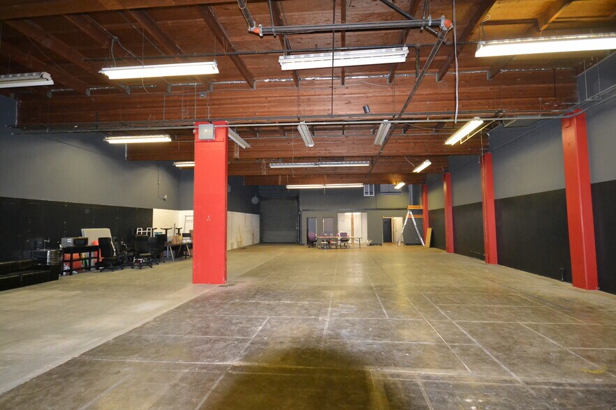 More Photos Of 1308 9th St, Berkeley Warehouse For Lease