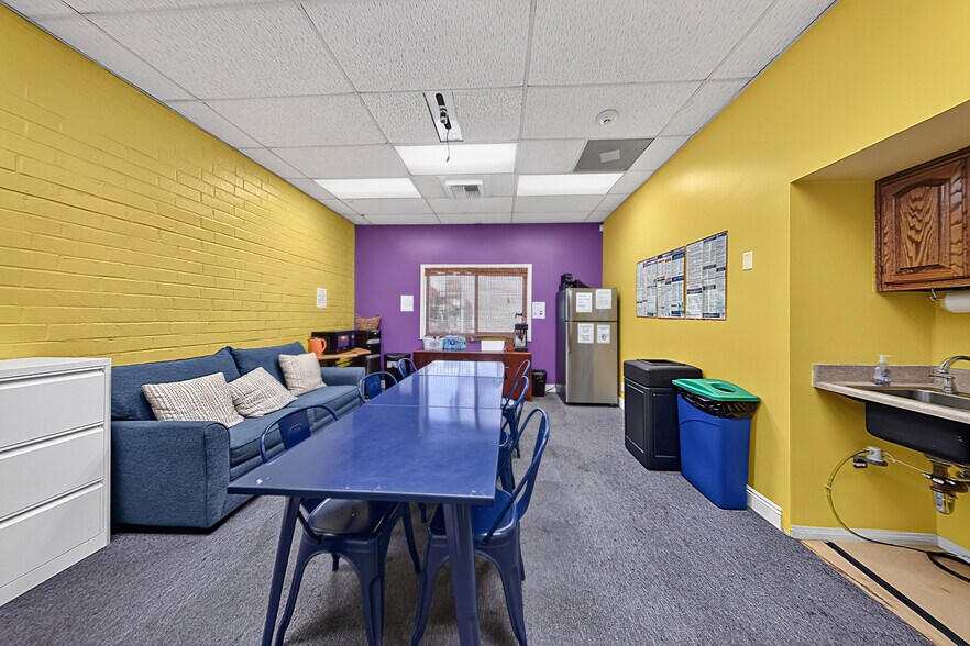 More Photos Of 8484 San Fernando Rd, Sun Valley Warehouse For Sale