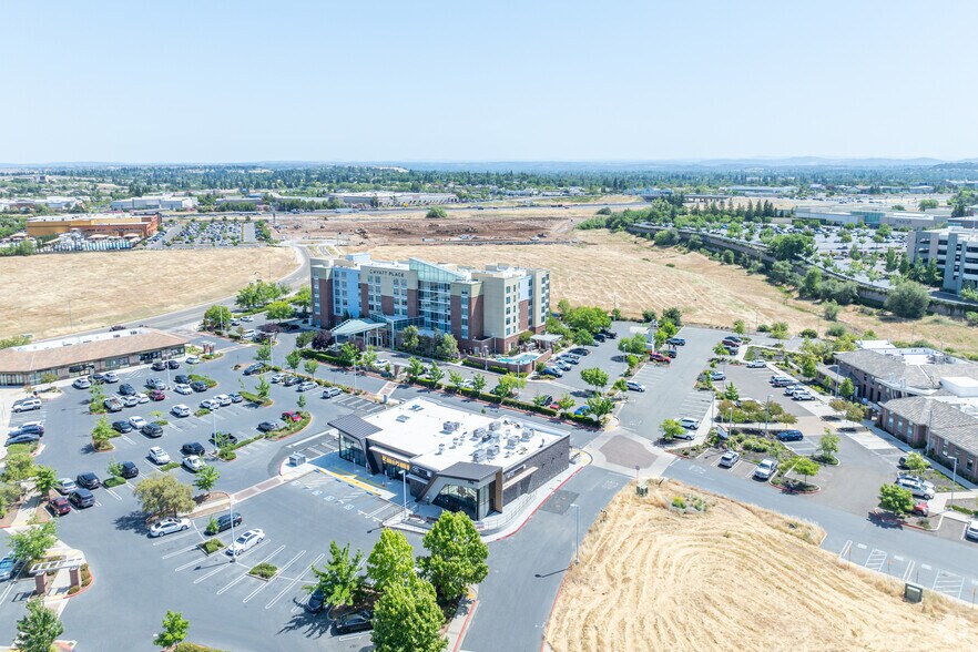 More Photos Of 250 Gibson Dr, Roseville Freestanding For Lease