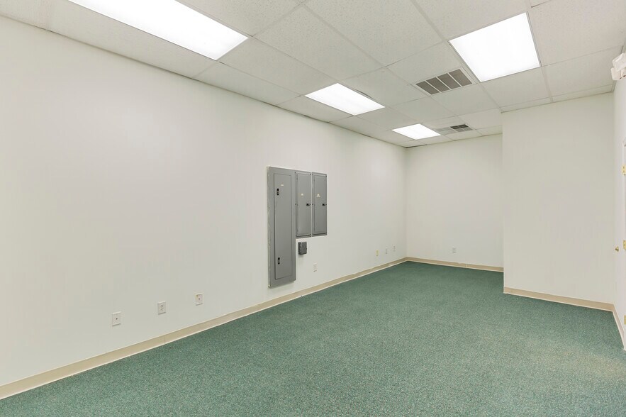 More Photos Of 516 Pearman Dairy Rd, Anderson Freestanding For Sale