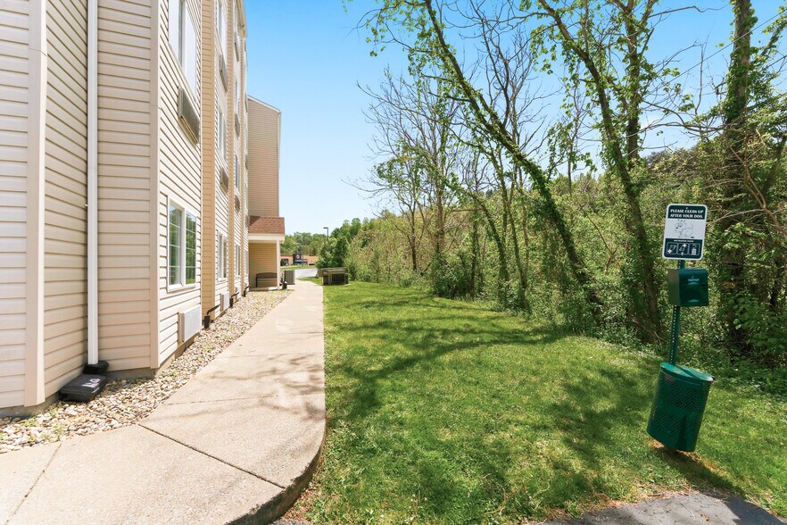 More Photos Of 15 Lawless Rd, Morgantown Hotel For Sale