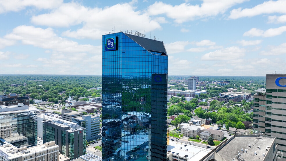 More Photos Of 250 W Main St, Lexington Office For Lease