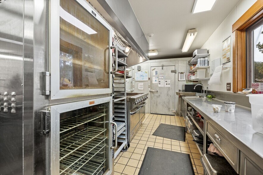 More Photos Of 24100 S Rockerville Rd, Rapid City Lodge Meeting Hall For Sale