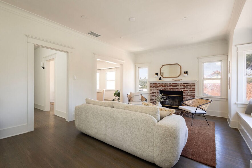 More Photos Of 1053 Hudson ave, Los Angeles Apartments For Sale