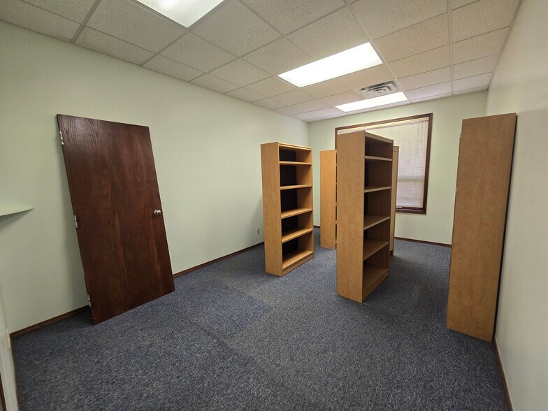 More Photos Of 4628 62 St, Red Deer Warehouse For Sale