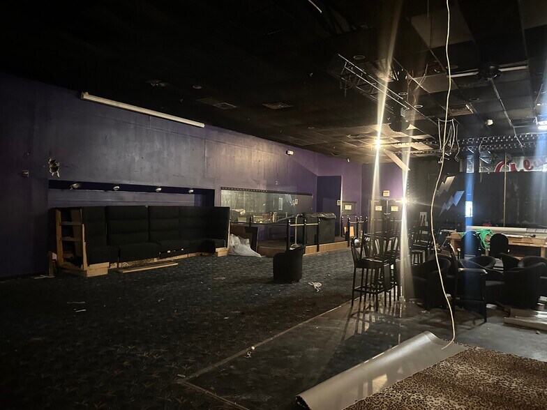 More Photos Of 5537 Athens Boonesboro Rd, Lexington General Retail For Sale