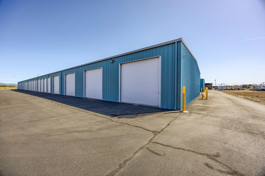 More Photos Of 1400 Avenue G, White City Self Storage For Sale