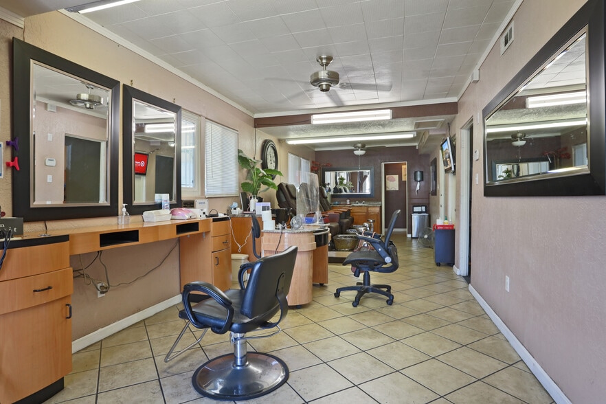 More Photos Of 428 E Lindsay St, Stockton Storefront For Sale