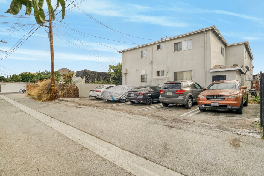 More Photos Of 3005 S Normandie Ave, Los Angeles Apartments For Sale
