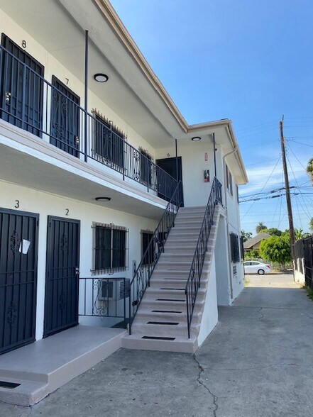 More Photos Of 811 W 97th St, Los Angeles Apartments For Sale