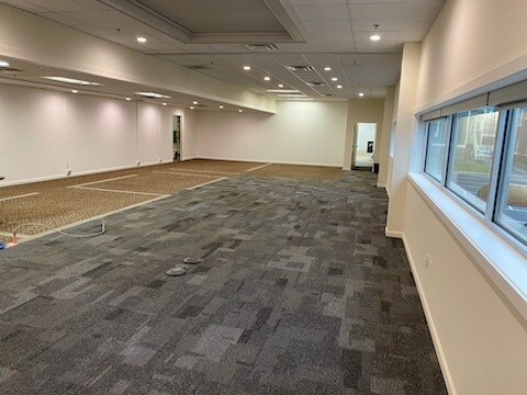 More Photos Of 227 Main St, Burlington General Retail For Lease