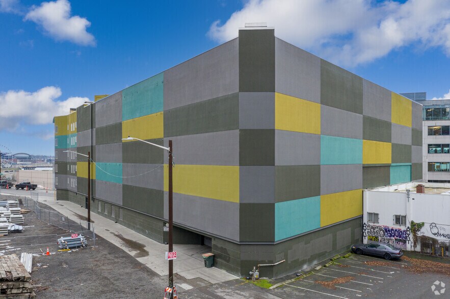 More Photos Of 2226 Elliott Ave, Seattle Apartments For Lease