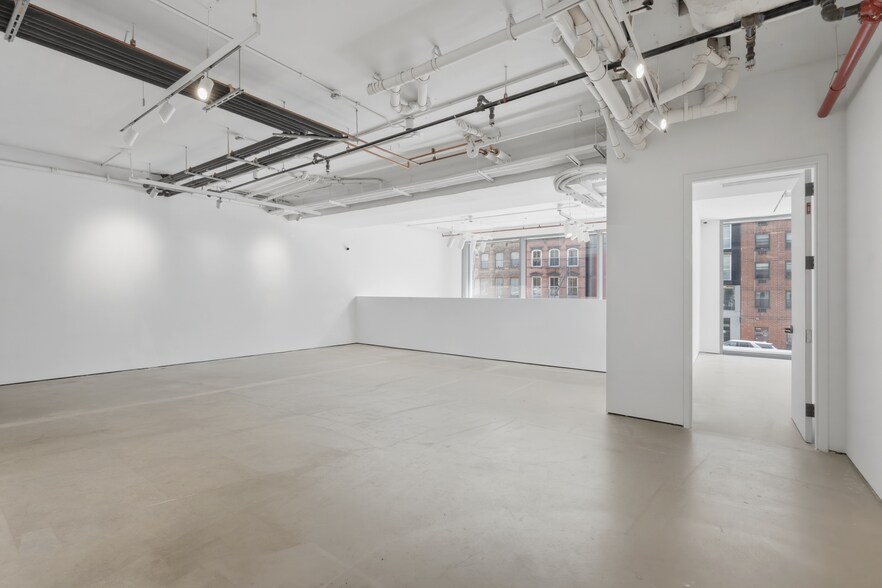 More Photos Of 260 Bowery, New York Apartments For Lease