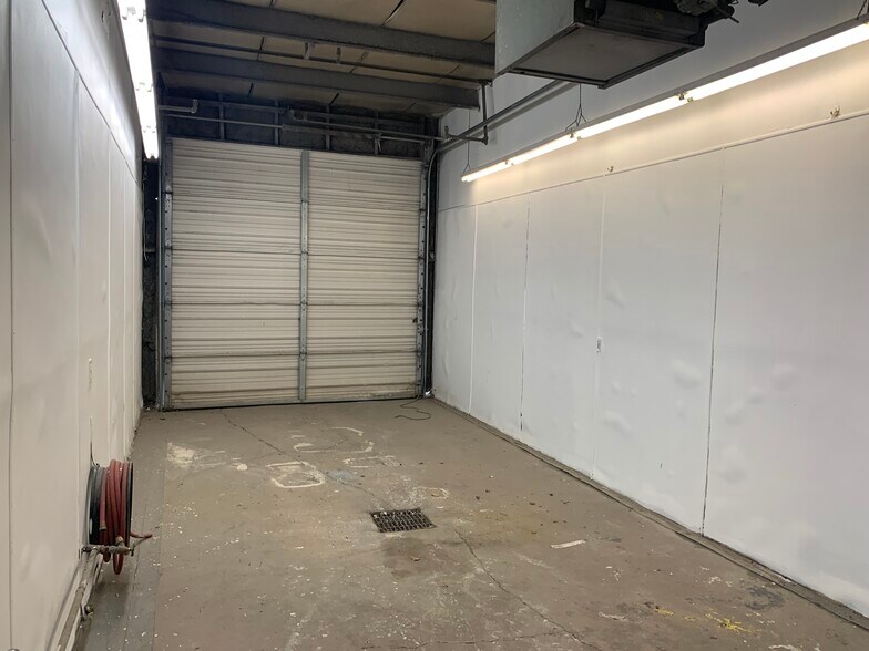 More Photos Of 3403 S 300 W, Salt Lake City Service For Lease