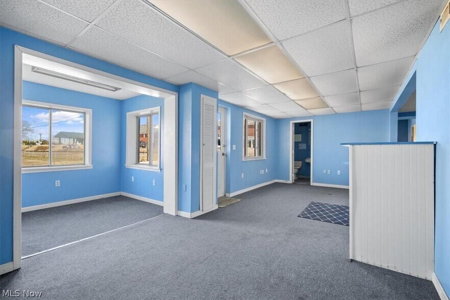 More Photos Of 316 16th St, Vienna Service For Sale