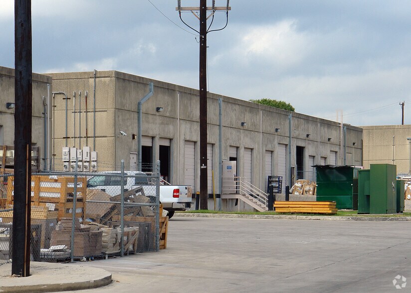 More Photos Of 121 Interpark Blvd, San Antonio Unknown For Lease