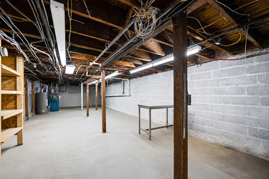 More Photos Of 283-285 Broadway, Bethpage Storefront Retail Office For Lease
