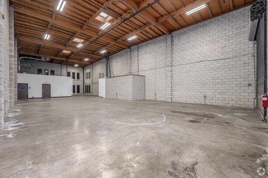 More Photos Of 5148 Bleecker St, Baldwin Park Unknown For Lease