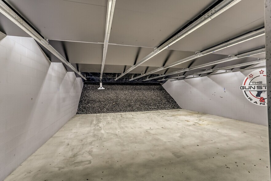 More Photos Of 6920 Winchester Rd, Memphis Freestanding For Sale