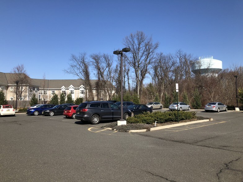 More Photos Of 192 Summerhill Rd, East Brunswick Office For Lease