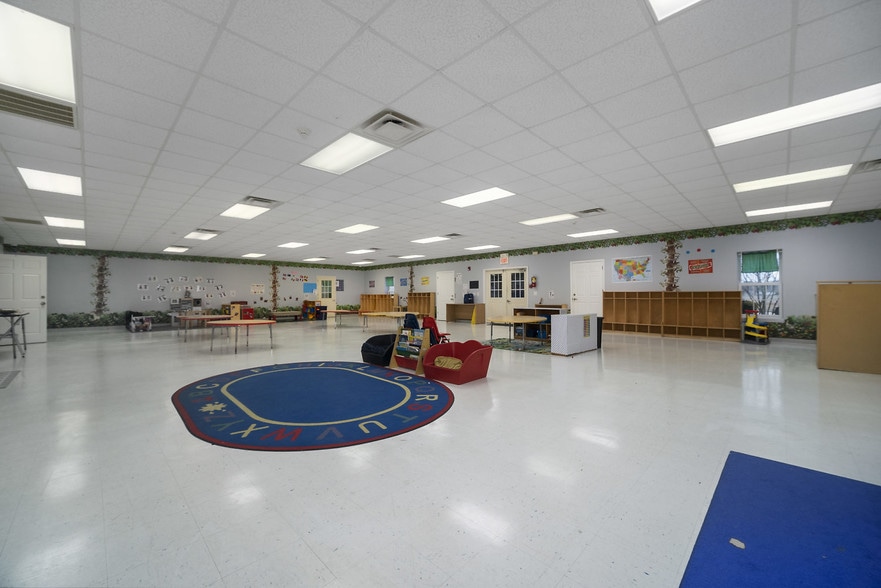 More Photos Of 116 Corporate Dr, Elizabeth City Schools For Sale