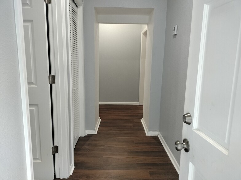 More Photos Of 619 Linwood Ave, Jacksonville Specialty For Sale