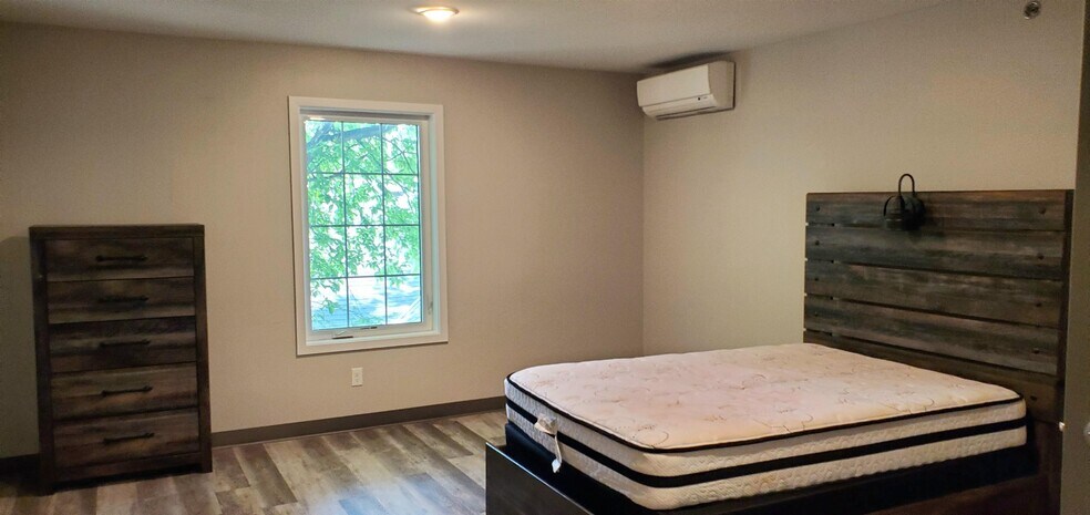 More Photos Of 404 W 7th St, Hays Sorority Fraternity House For Sale