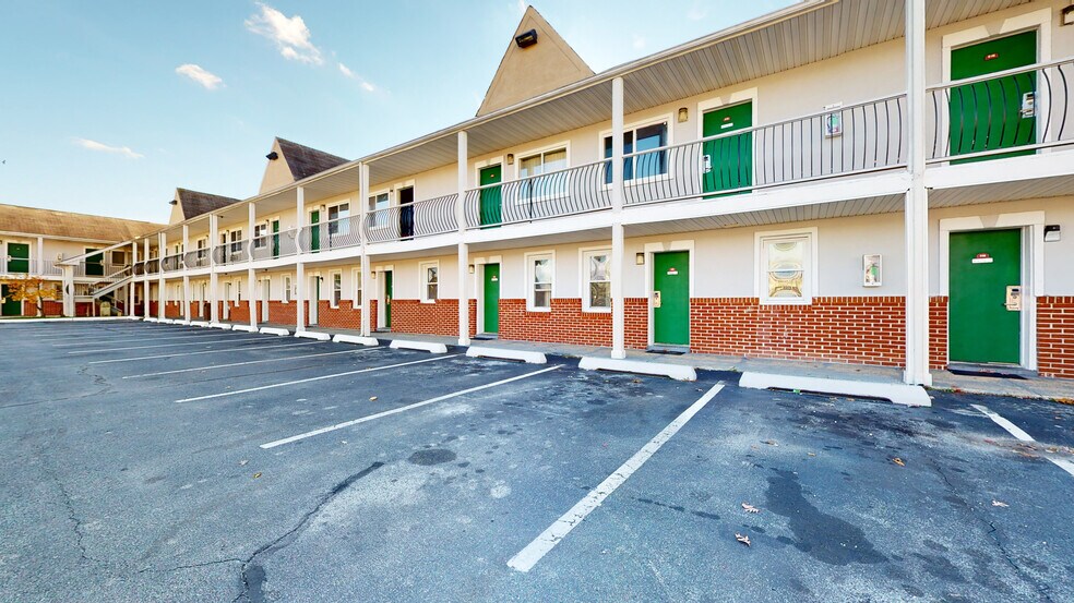 More Photos Of 930 White Horse Pike, Absecon Hotel For Sale