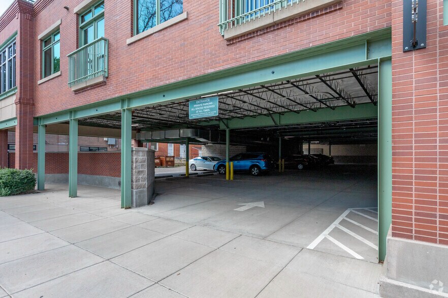 More Photos Of 2010 14th St, Boulder Unknown For Lease