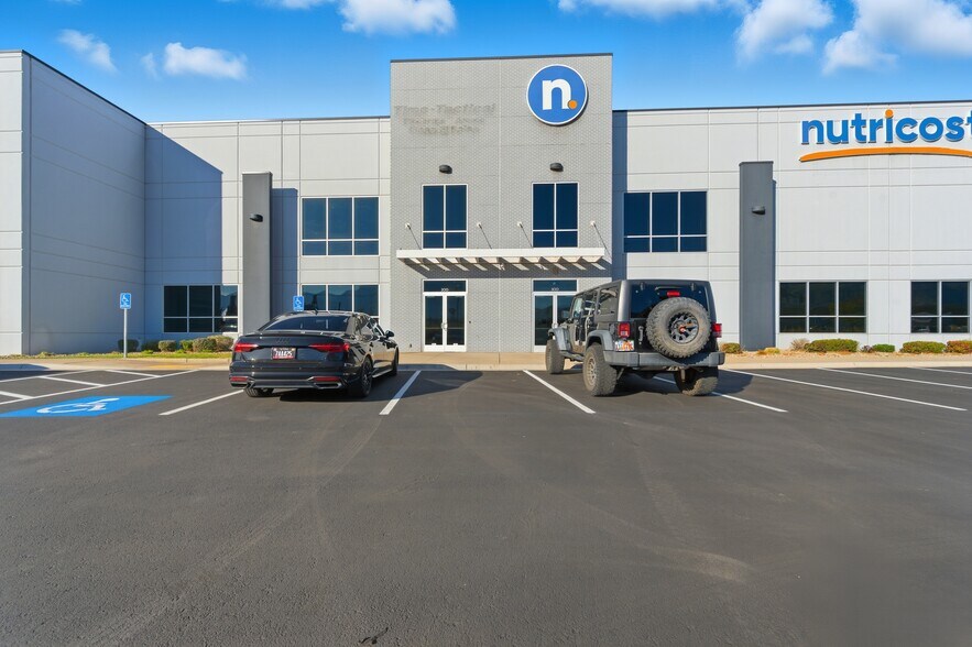 More Photos Of 1020 W 600 S, Lindon Warehouse For Lease