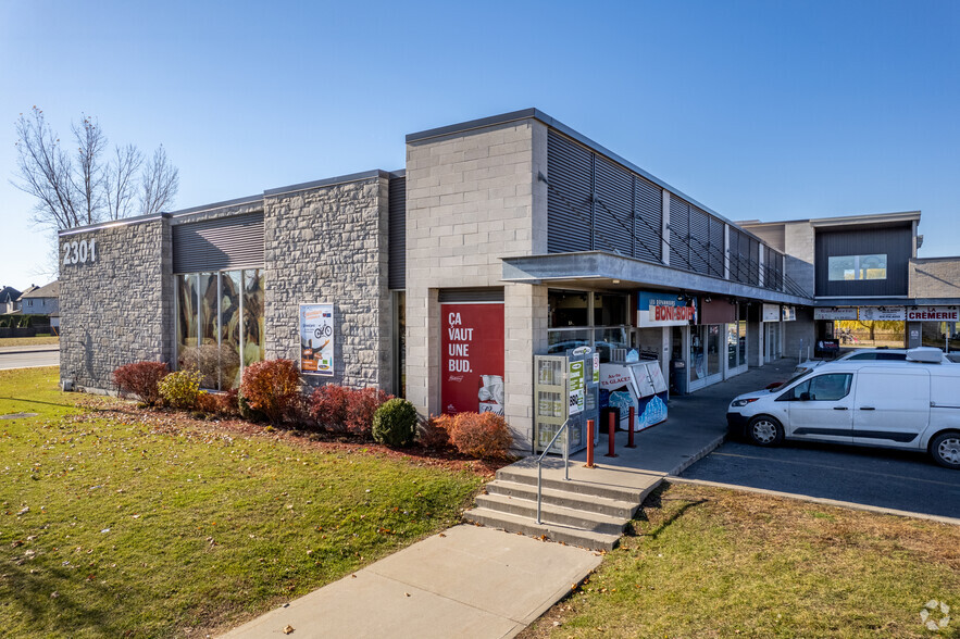 Primary Photo Of 2301 Rue De Versailles, Mascouche Storefront Retail Office For Lease