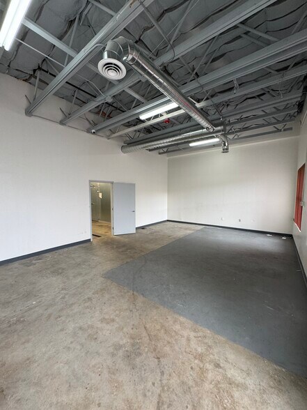 More Photos Of 770-780 Smithridge Dr, Reno Showroom For Lease