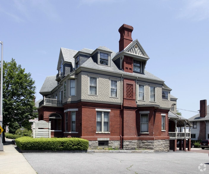 More Photos Of 404 County St, New Bedford Office For Sale