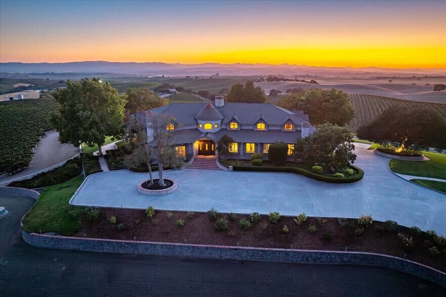 More Photos Of 8283 Cross Canyons Rd, San Miguel Winery Vineyard For Sale