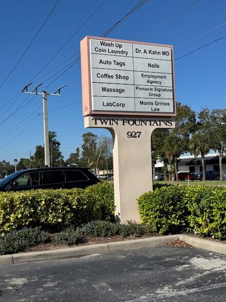 More Photos Of 927 Beville Rd, Daytona Beach Storefront Retail Office For Lease