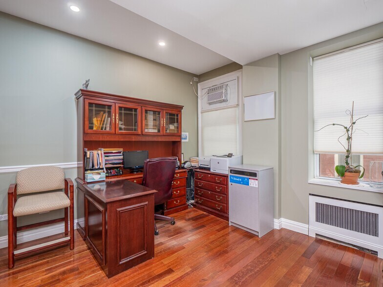 More Photos Of 1111 Park Ave, New York Apartments For Sale