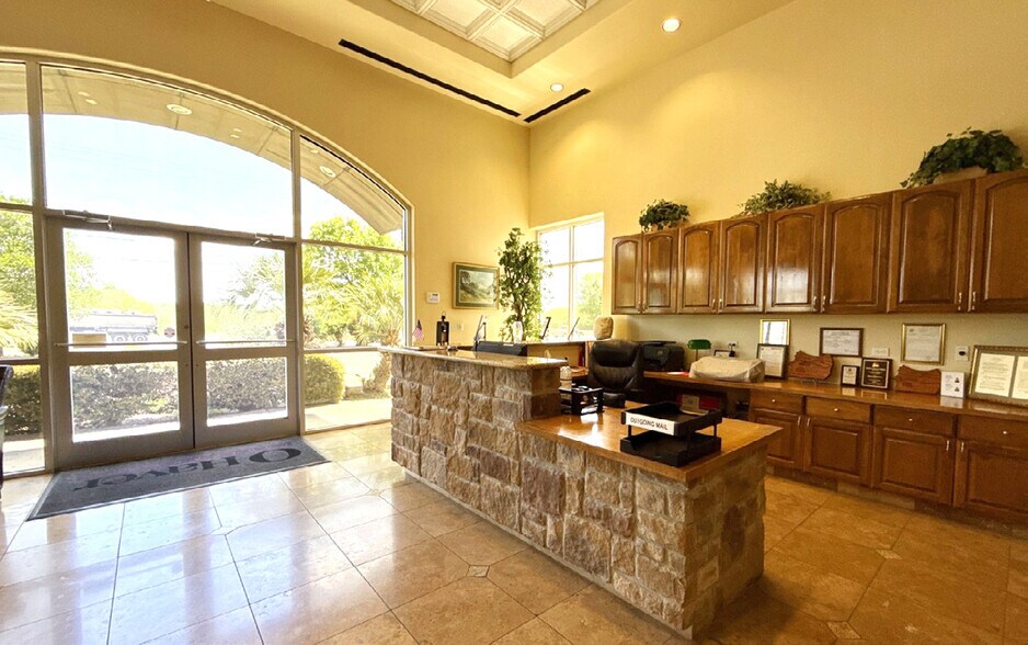 More Photos Of 12831 Oconnor Rd, San Antonio Office For Sale