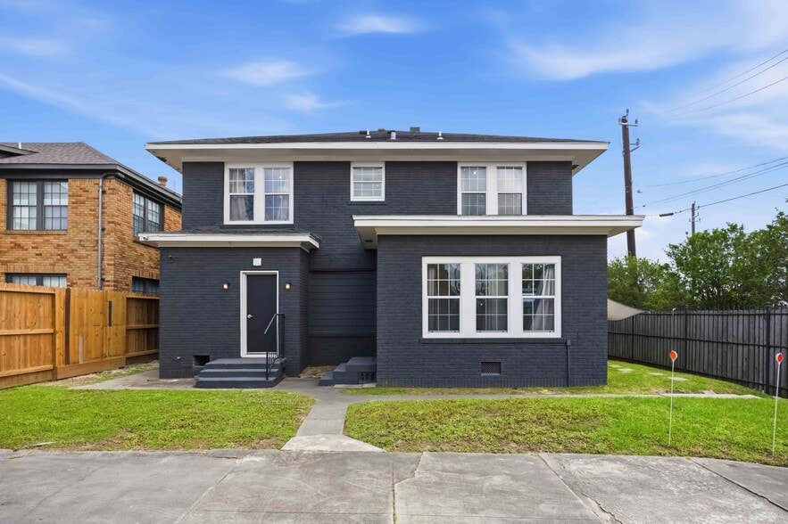 More Photos Of 4018 Chartres St, Houston Hospitality For Sale