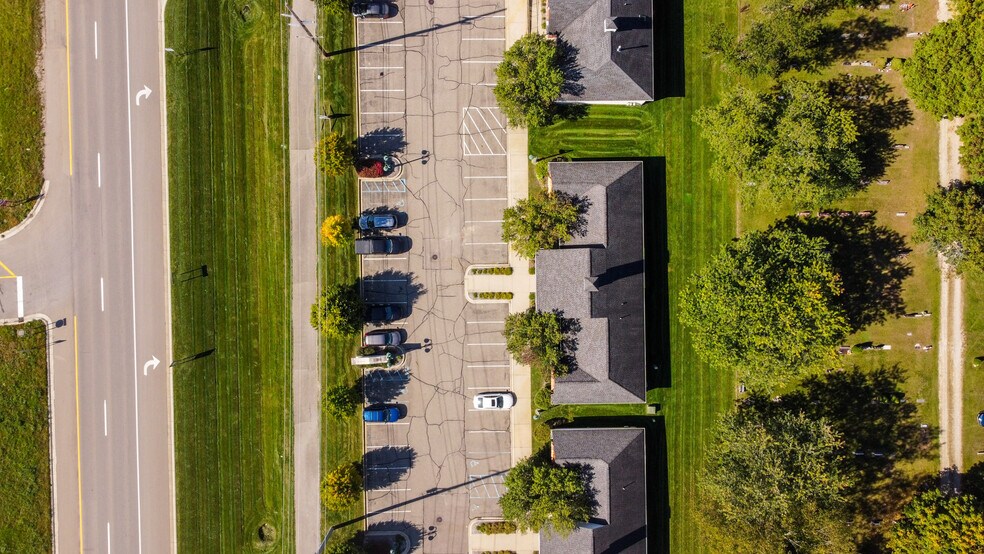 More Photos Of 208 W Highland Rd, Highland Medical For Sale