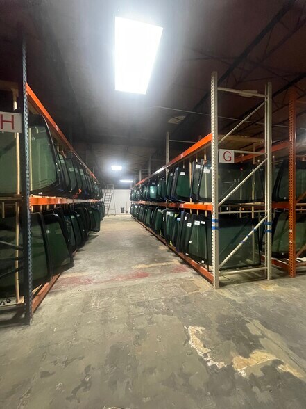 More Photos Of 5440 Gulf Fwy, Houston Warehouse For Lease