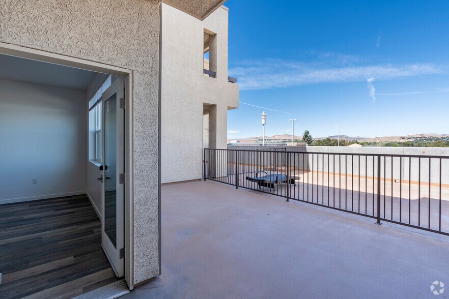More Photos Of 1125 Avenue of the Oaks, Sparks Apartments For Lease