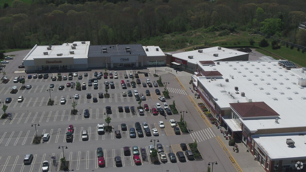 More Photos Of Route 78 @ Route 1, Westerly Unknown For Lease