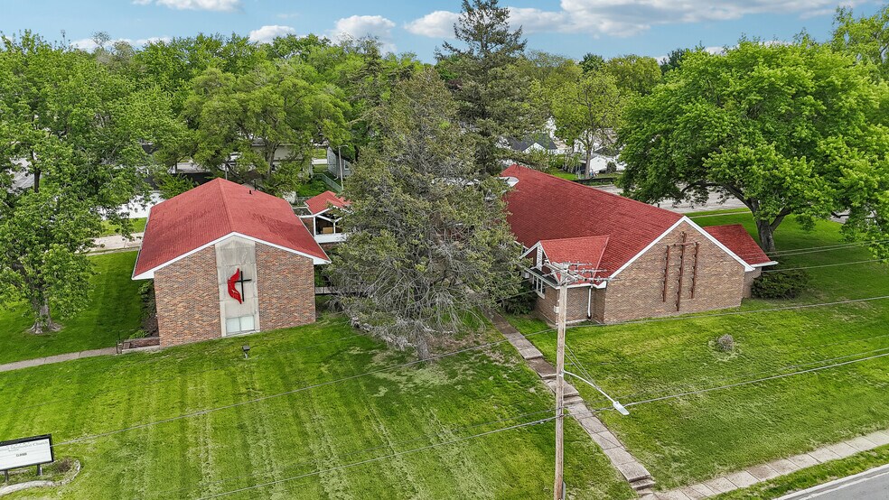 More Photos Of 5723 Franklin Ave, Des Moines Specialty For Sale