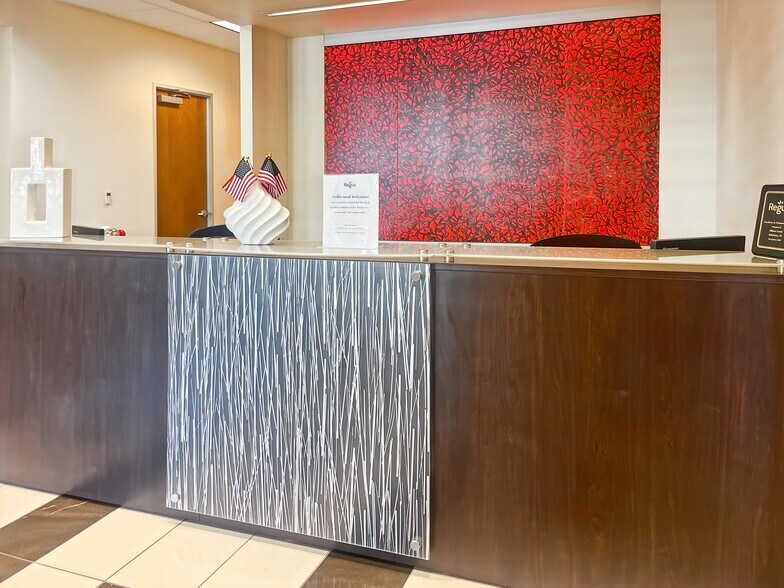 More Photos Of 113-123 S Monroe St, Tallahassee Coworking Space